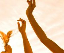 B2 Vitamini Riboflavin nedir, eksikliği, fazlalığı, faydaları nelerdir, bulunduğu besinler, takviyesi ve gıda kaynakları hakkında tüm bilgiler Imucore24'de.